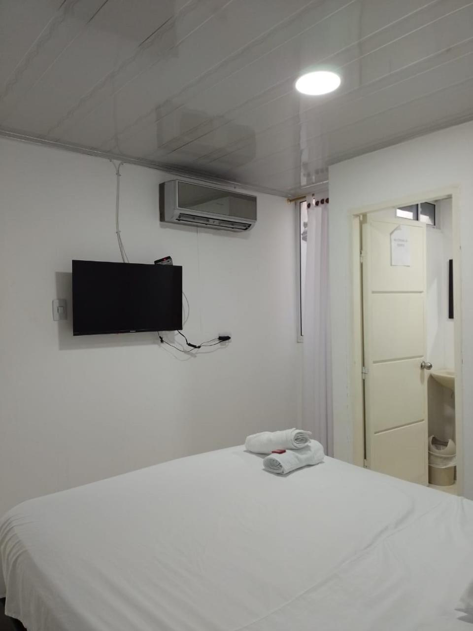 Hotel Maria Eugenia فاليدوبار المظهر الخارجي الصورة